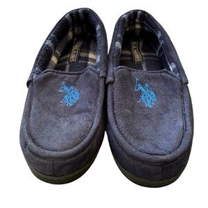 U.S. Polo Assn. Ralph Lauren Men’s Navy With Plaid Interior Slippers Size M